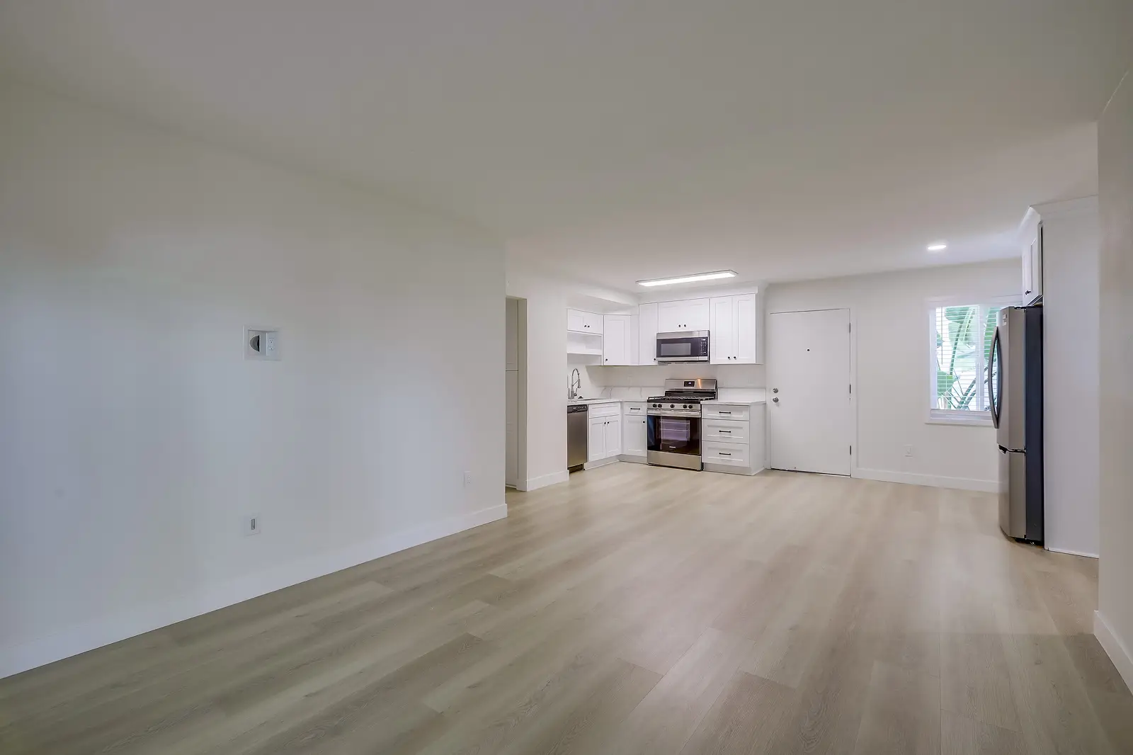 Gallery of model units and common areas at VIVA Apartment Homes, Anaheim, CA.