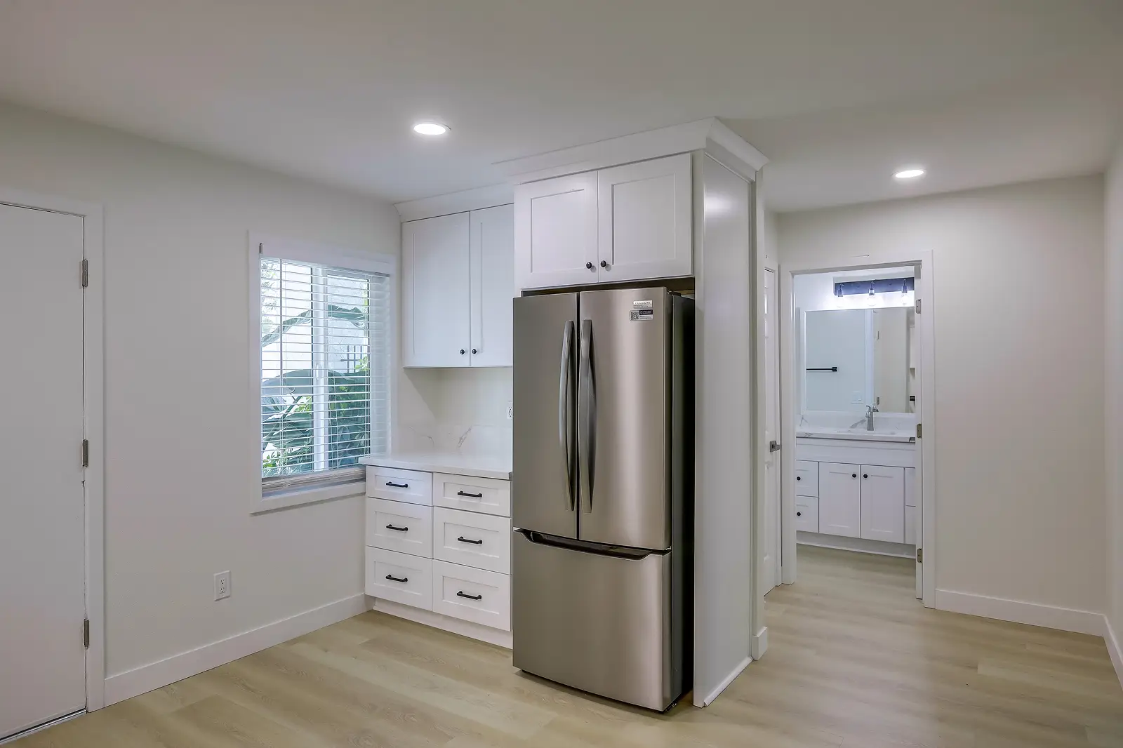 Gallery of model units and common areas at VIVA Apartment Homes, Anaheim, CA.
