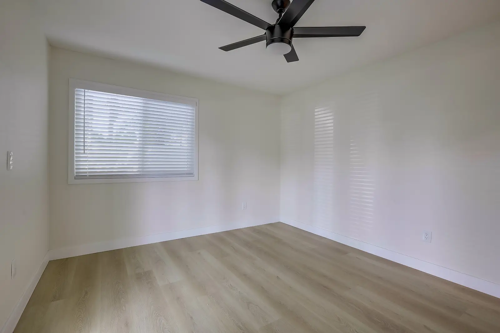 Gallery of model units and common areas at VIVA Apartment Homes, Anaheim, CA.