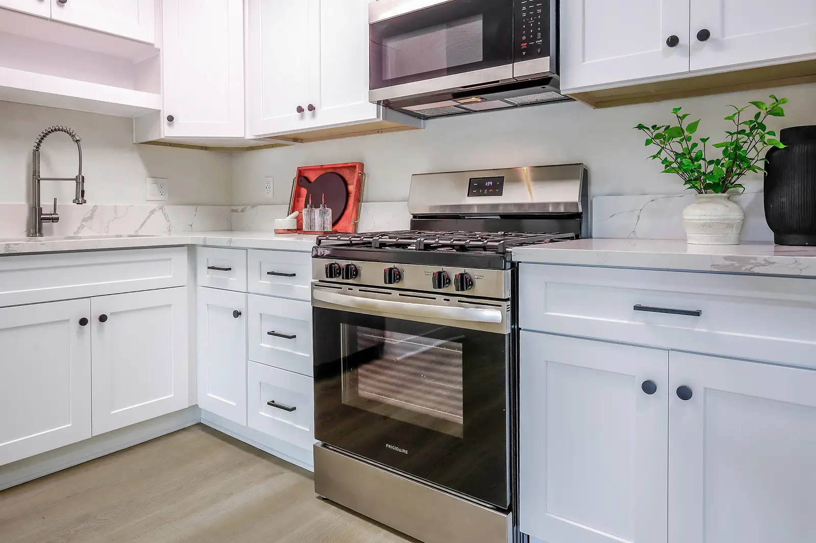 Gallery of model units and common areas at VIVA Apartment Homes, Anaheim, CA.