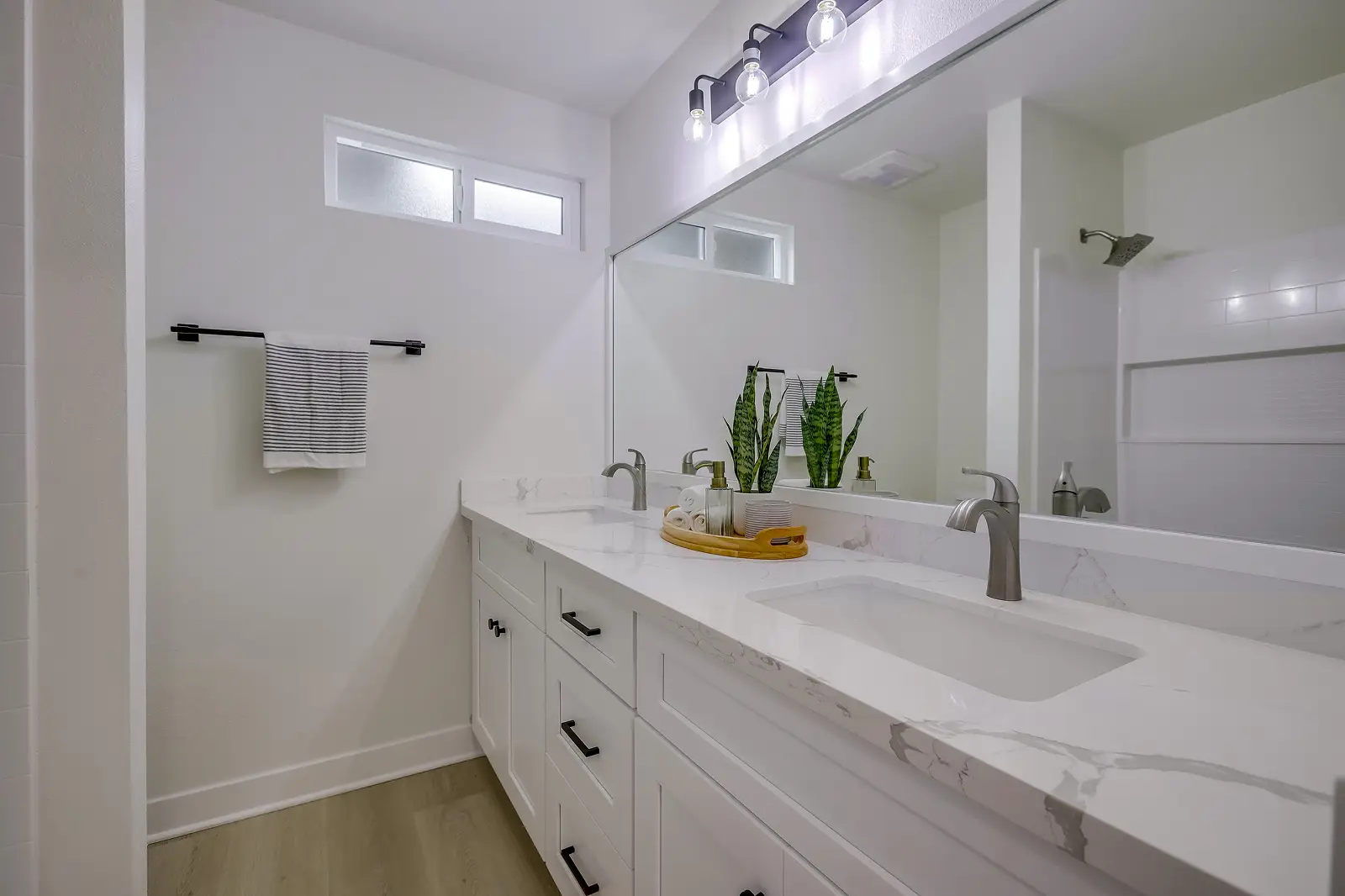 Gallery of model units and common areas at VIVA Apartment Homes, Anaheim, CA.