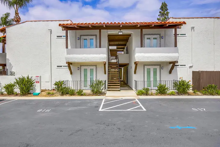 Gallery of model units and common areas at VIVA Apartment Homes, Anaheim, CA.
