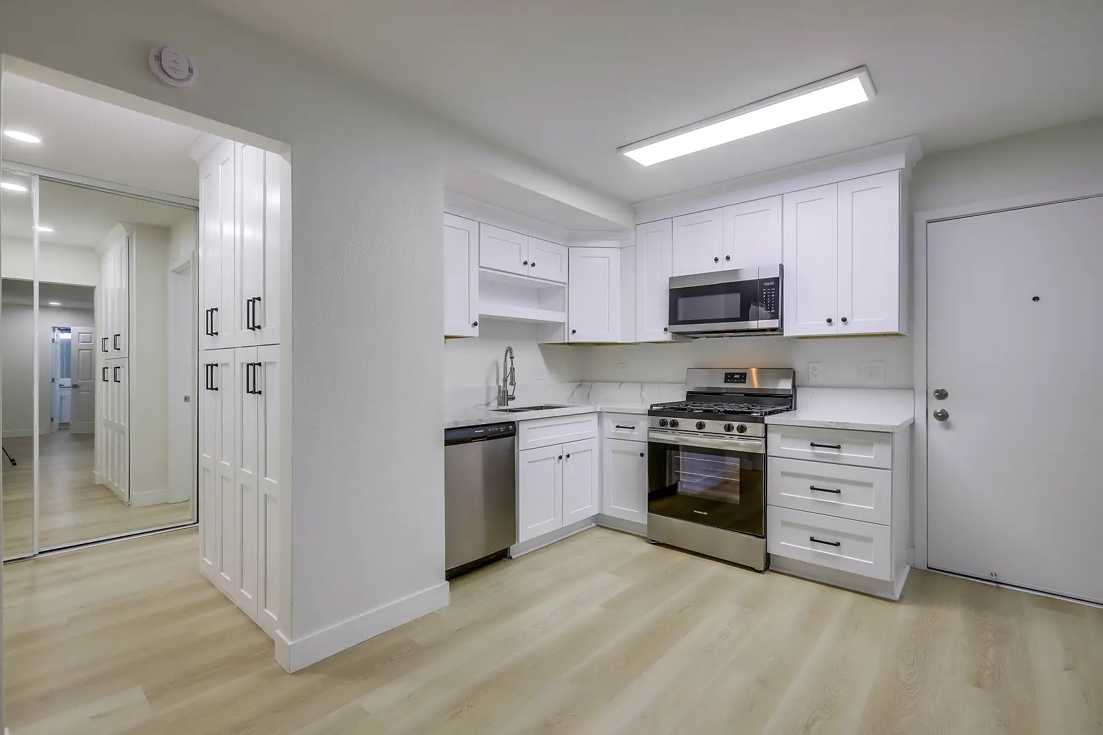 Gallery of model units and common areas at VIVA Apartment Homes, Anaheim, CA.
