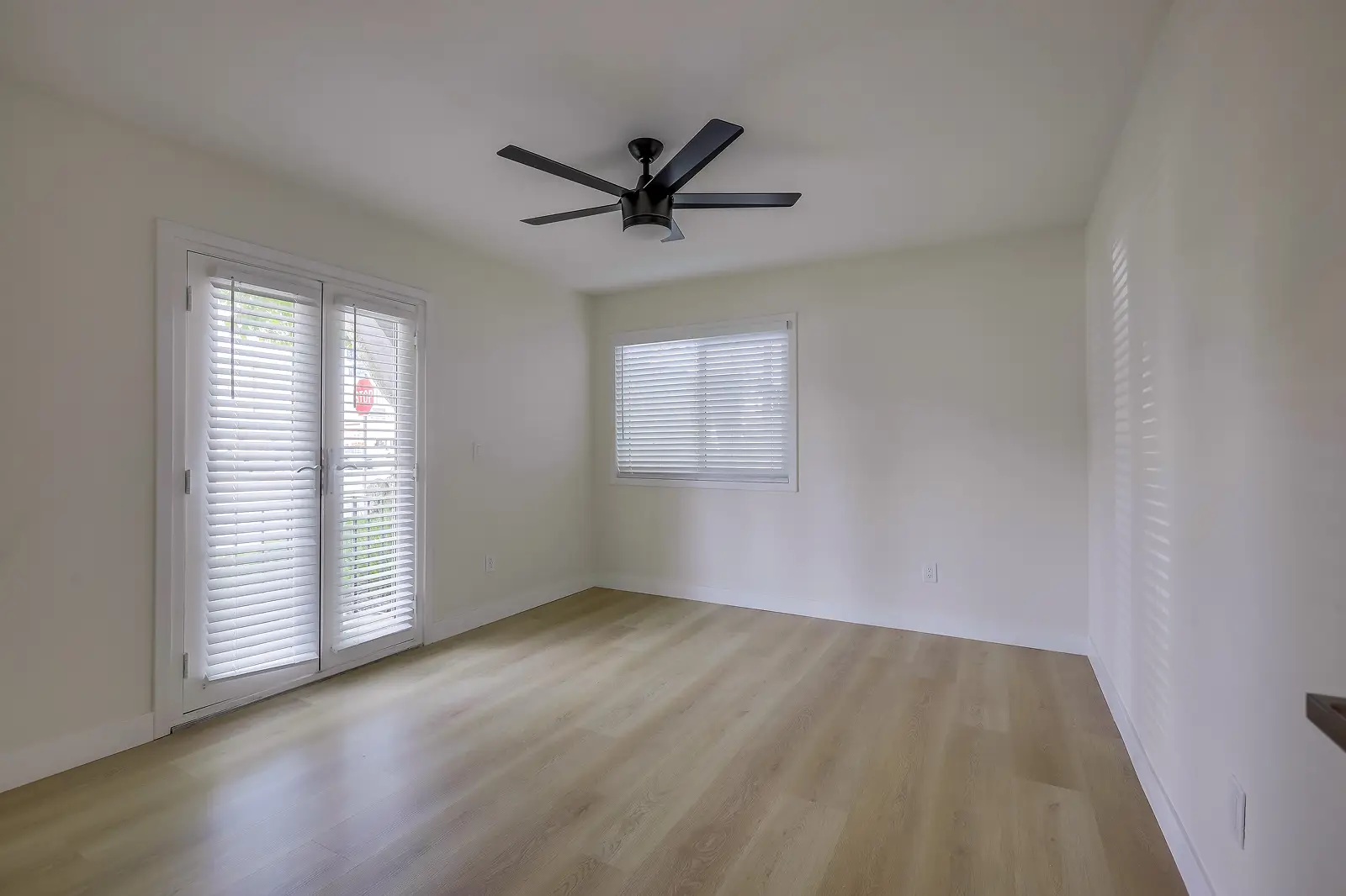 Gallery of model units and common areas at VIVA Apartment Homes, Anaheim, CA.